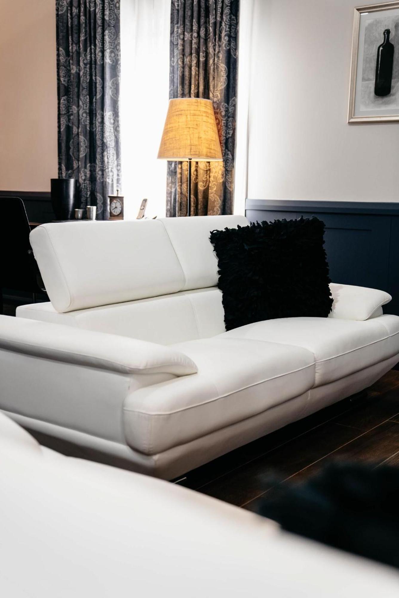 De Russie Boutique Hotel Ориндж Екстериор снимка